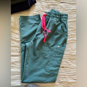 Hydrogreen with pink string. Size small tall